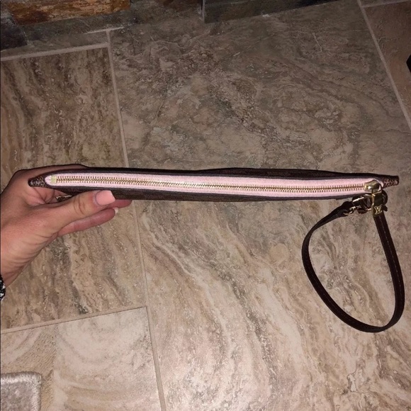 Louis Vuitton Pochette - Picture 3 of 8